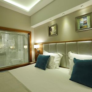 Deluxe King Room Non-Smoking